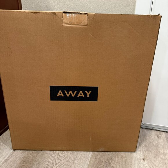 Brand NEW Away Luggage The Everywhere Tote Cloud Gray Travel Bag - Never Opened! - Picture 8 of 9